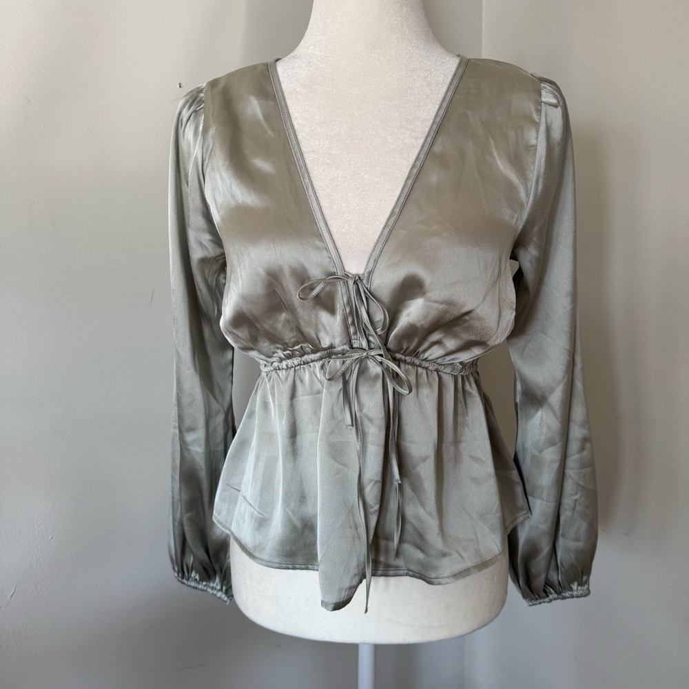 NWT Abercrombie & Fitch Satin Tie-Front Blouse - Silver